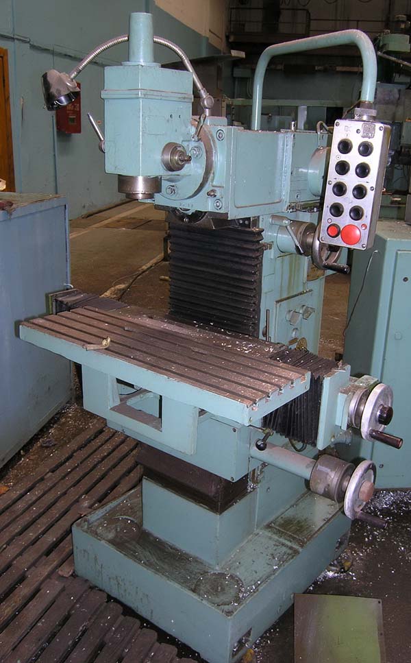 Загальний вигляд  універсального фрезерного верстата 6Б75ВФ1